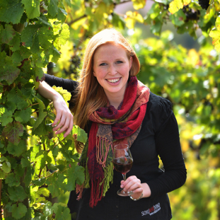 Julia Bertram 165.jpg